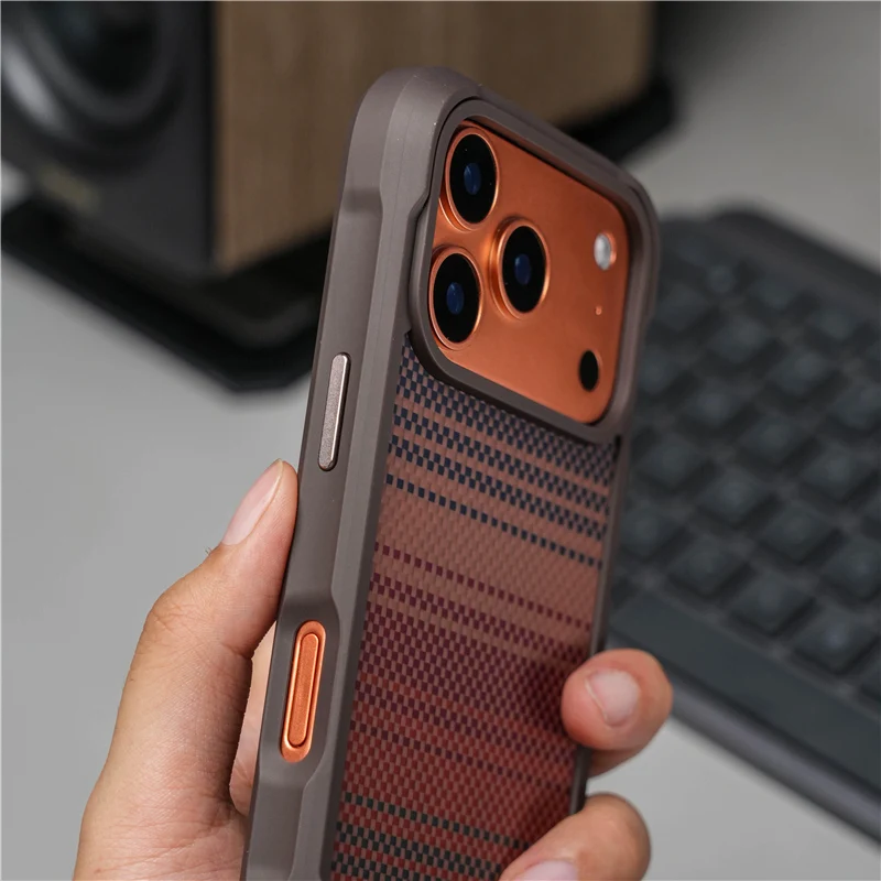 Tech Accessories Hard Case - Étui magnétique tissé à technologie géométrique