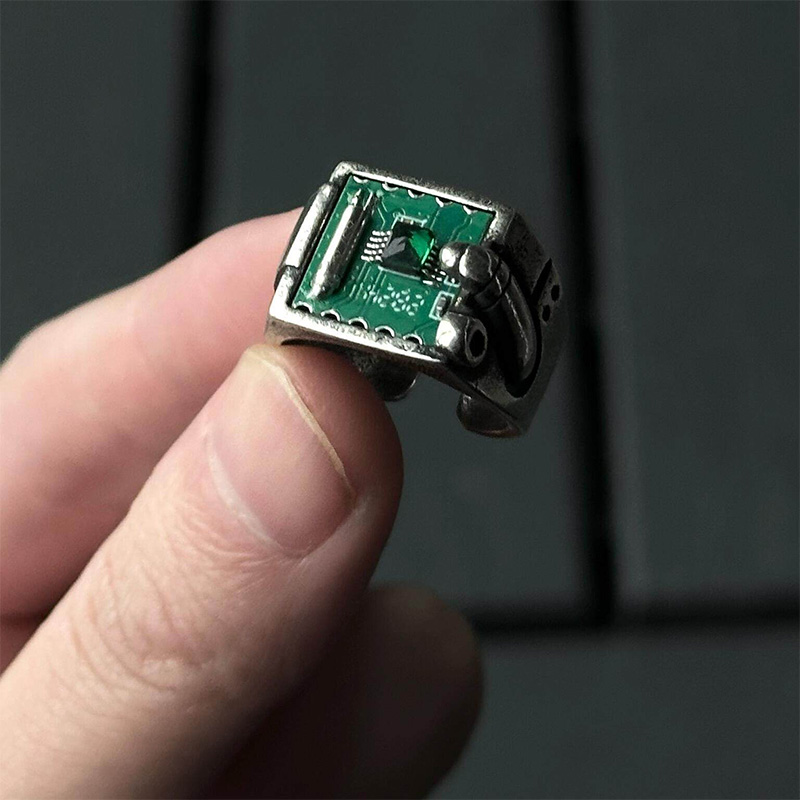 Bague à motif PCB inspirée de  - Tech Inspired Accessories avis et prix