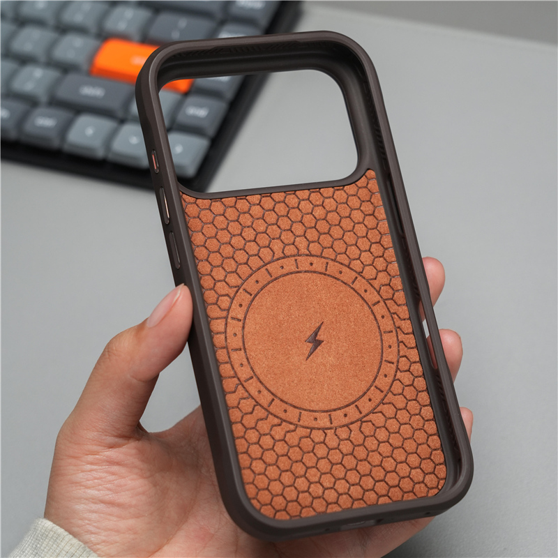 Étui magnétique tissé à techno - Tech Accessories Hard Case avis et prix