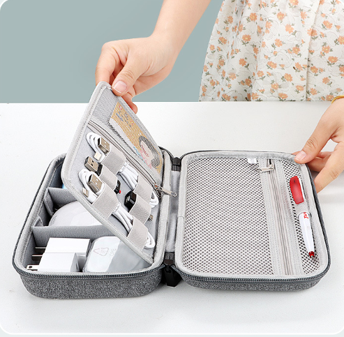 Pochette de rangement pour app - Tech Accessories Hard Case avis et prix
