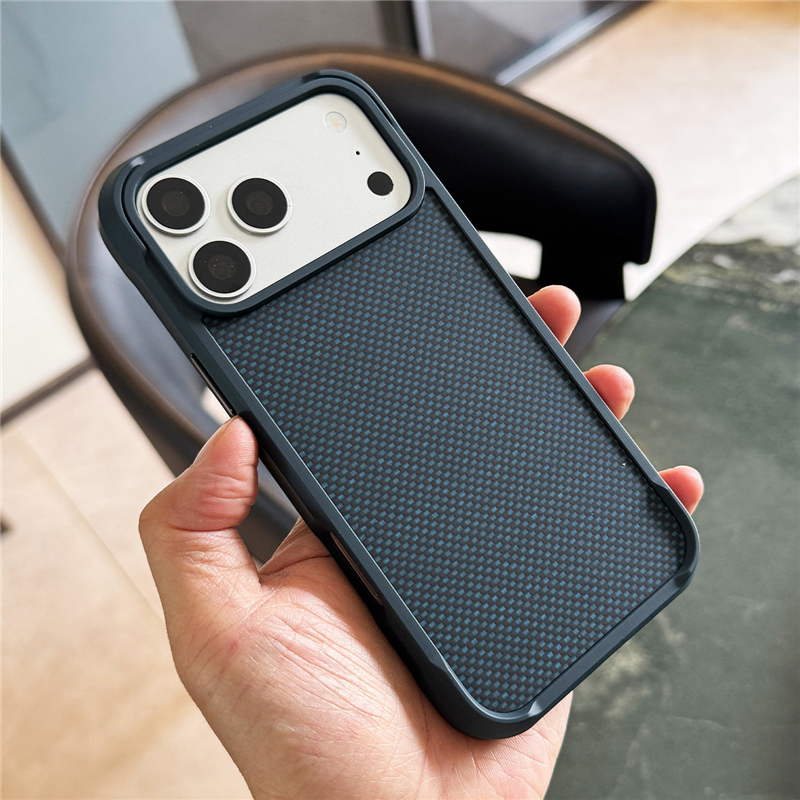 Coque antichoc en fibre de car - Tech Accessories Hard Case avis et prix
