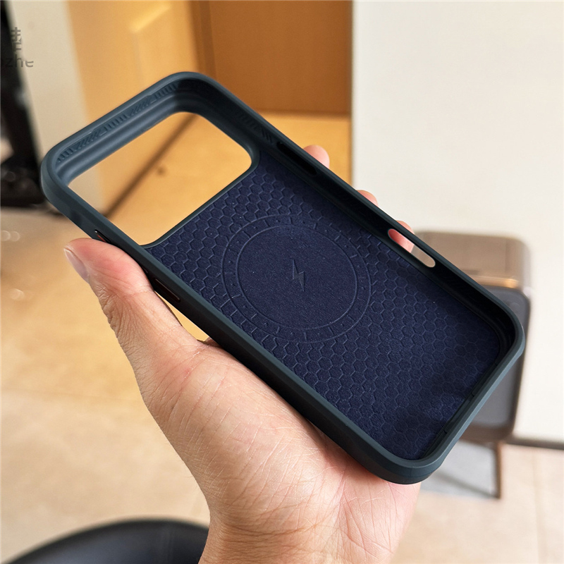 Coque antichoc en fibre de car - Tech Accessories Hard Case avis et prix